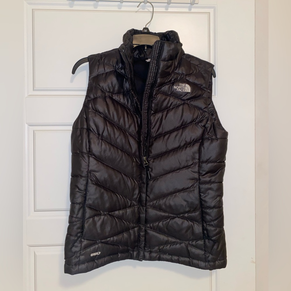 Black north face vest